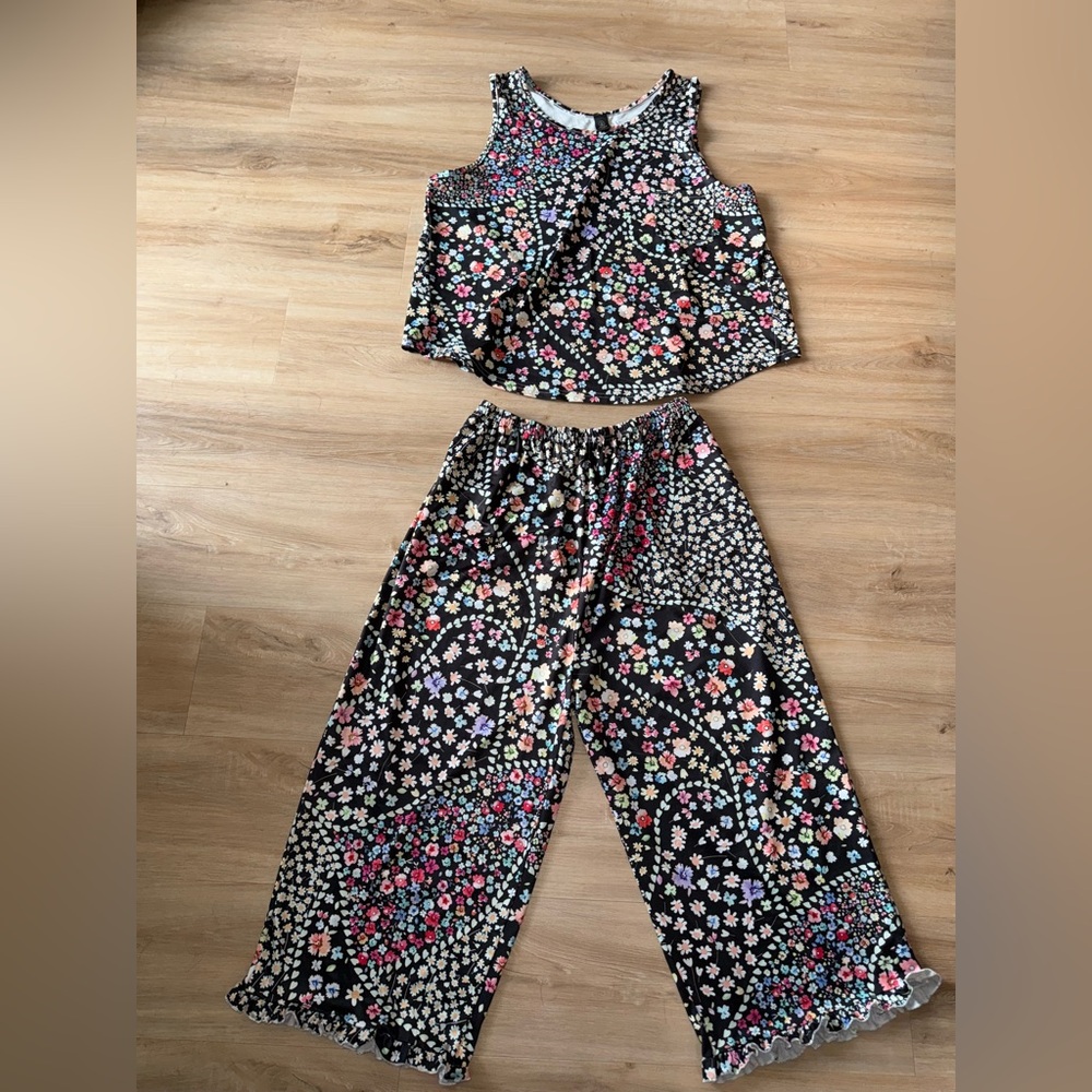 Floral Women's Pajama set - Black and Multicolor